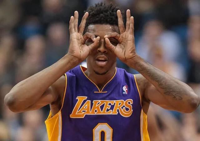 欧冠92年改制后戴帽数前10：梅西、C罗8次第1，姆巴佩5次第4（自1992年欧冠改制以来戴帽次数前十：梅西、C罗8次并列第一，姆巴佩5次列第4）