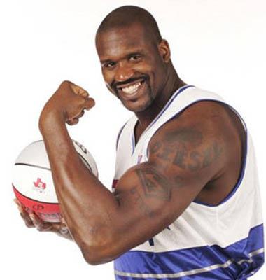 18岁中场新星卡萨斯：伤愈归来，渐入佳境（18岁中场新星卡萨斯伤愈复出，状态日渐回暖）