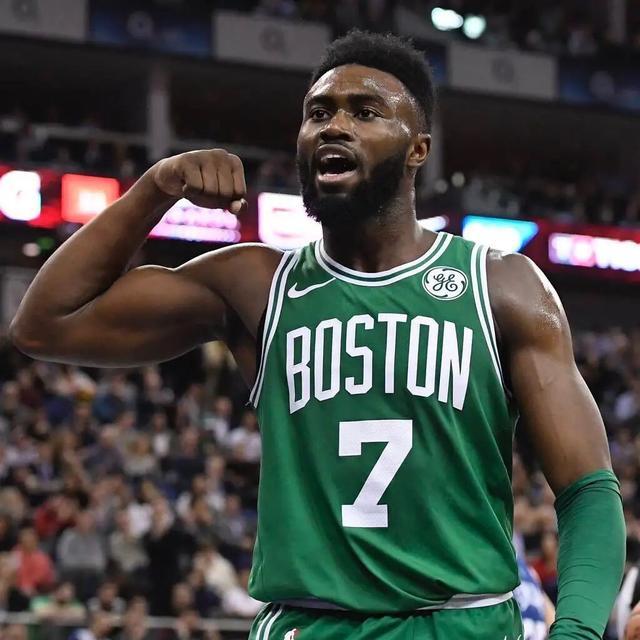 于根伟谈于汉超退役：联赛收官战的拥抱，有我对他的敬意（于根伟谈于汉超退役：联赛末轮那次拥抱，是我向他表达敬意）