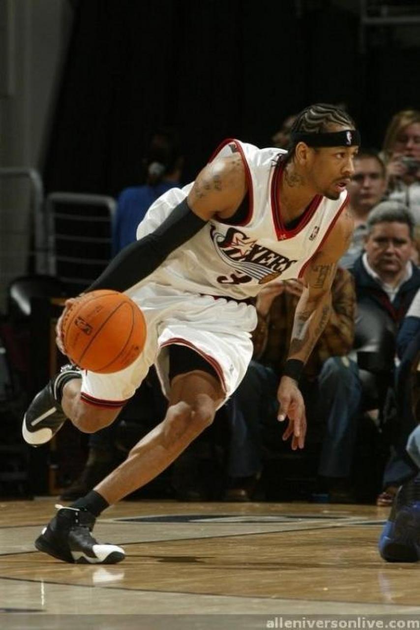 斯卢茨基：米内罗已经做好首发的准备，目前球队人员比较齐整（斯卢茨基：米内罗已具备首发条件，球队阵容基本齐整）